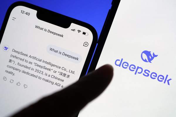 South Korea pauses downloads of DeekSeek AI over privacy concerns