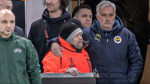 Fener wins, Mourinho gets new friends