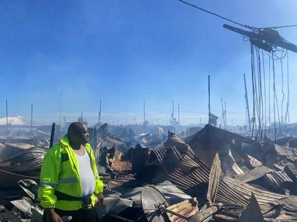 News24 | Strand blaze destroys over 200 homes, leaving hundreds displaced