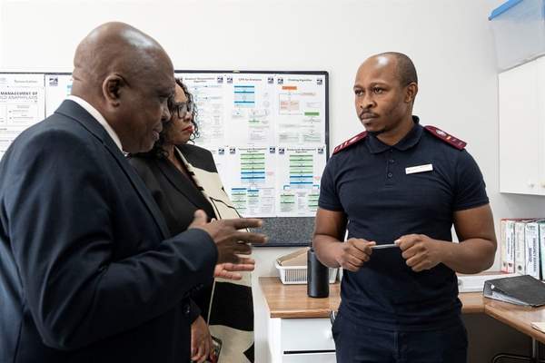 News24 | WATCH | Olievenhoutbosch residents share healthcare frustrations with deputy minister