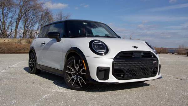 Mini Abandons Plan to Go Electric by 2030