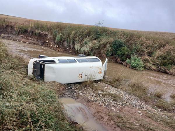 News24 | KZN rainfall: Woman drowns as taxi is swept away, Easter holidaymakers warned