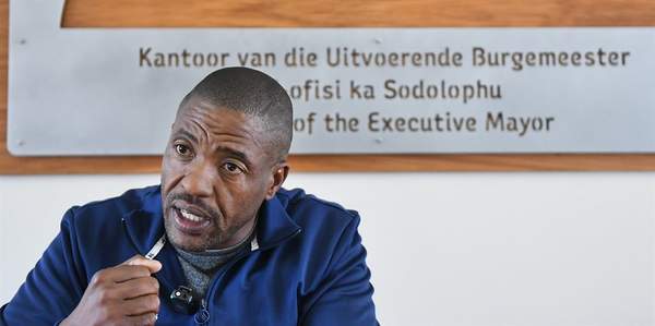 News24 | Western Cape ANC suspends former Knysna mayor for undermining party