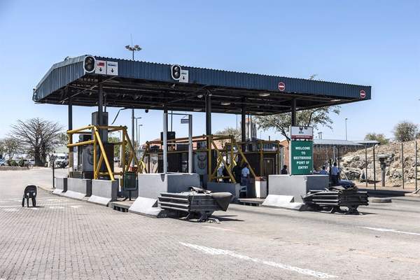 News24 | BMA officials among nine people arrested for corruption at Beitbridge border post