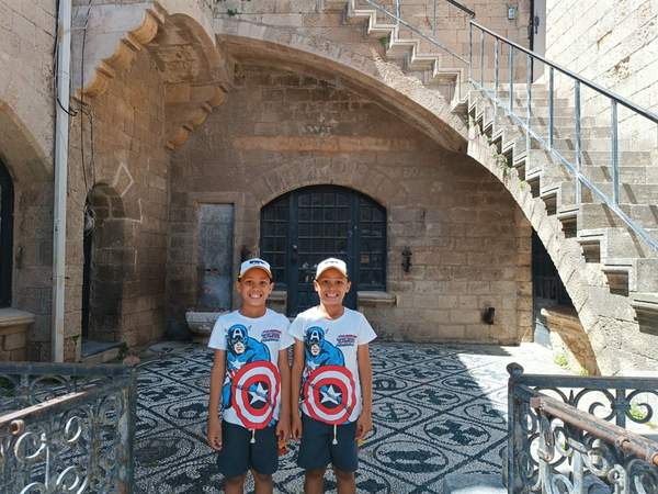 News24 | Battling the world's best and meeting a hero: SA's chess twins back from Greece adventure
