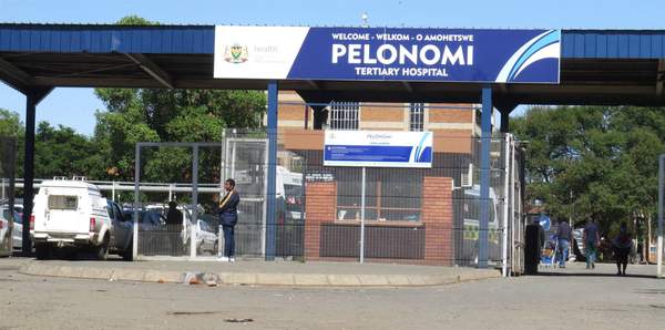 News24 | Mother demands answers after teen gives birth on bathroom floor of Bloem hospital