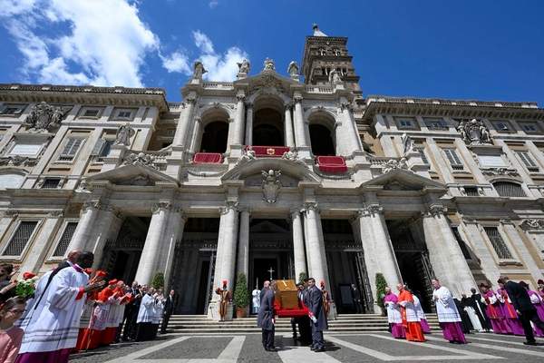 News24 | 'Pope among the people': Francis laid to rest as 400 000 mourn leader 'with an open heart'