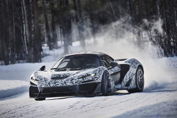 2026 McLaren W1 Plays In the Snow in Arctic Circle Testing
