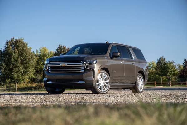 GM Recalls 877K Trucks and Full-Size SUVs Due to Defective 6.2L V-8s