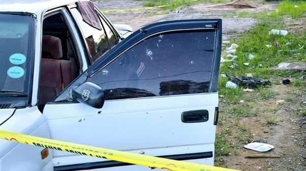 News24 | Manhunt for gunmen under way after 2 people killed, 1 injured in shooting on R603