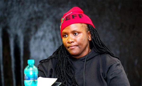 News24 | Red to blue: EFF councillor ditches red berets for DA in Cape Town council