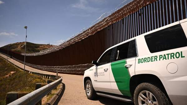 News24 | US threatens '10 years in prison' as new border rules targeting migrants take effect