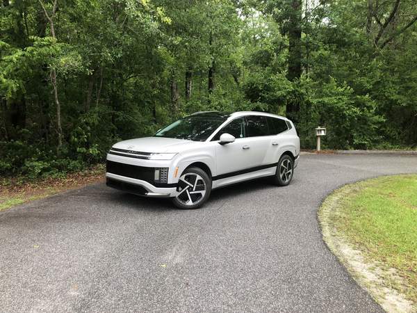 View Exterior Photos of the 2026 Hyundai Ioniq 9