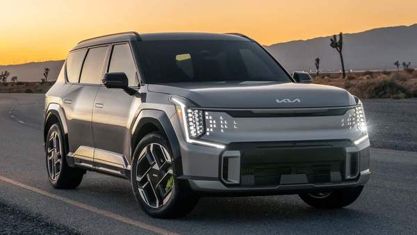 Some Kia EV9 Trims Are Way Cheaper for 2026