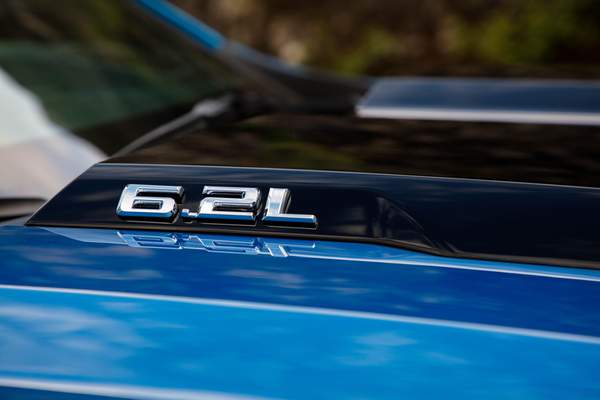 GM Invests $888 Million in U.S. Plant for Next-Gen V-8 Production