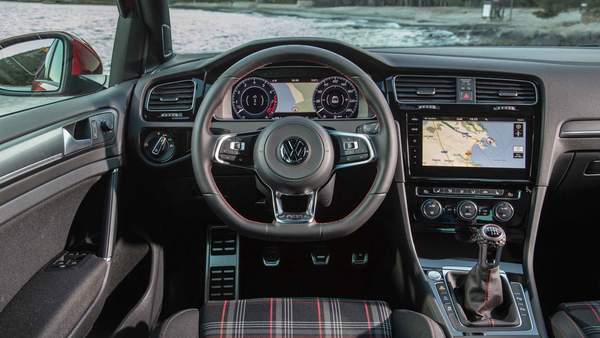 Volkswagen Says Car Buyers In Europe Want Buttons