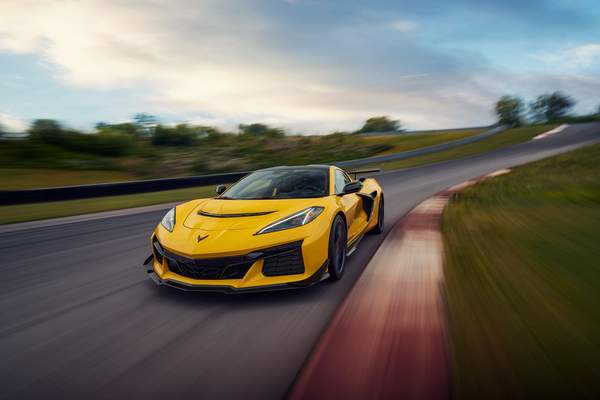 Hardcore Vette: 2025 Chevrolet Corvette ZR1 Tested