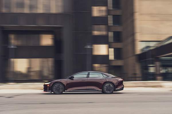 After More Than 10,000 miles, the Lucid Air's Quirks Haven't Soured Us